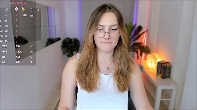 MaryWaddell online show from March 2, 3:56 am