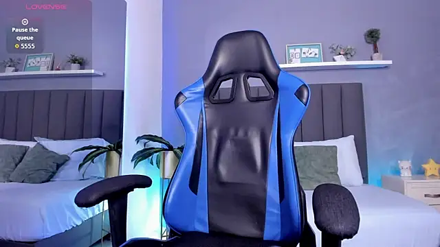 Snapshot of alessia_leroy chatting on September 26, 7:40 pm alessia leroy online show from September 26, 7:40 pm