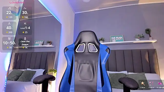 Snapshot of alessia_leroy chatting on October 21, 7:47 pm alessia leroy online show from October 21, 7:47 pm