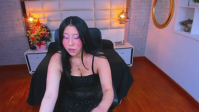 Nohemi louse online show from March 18, 6:44 pm