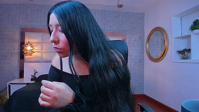 Snapshot of Nohemi_louse chatting on April 25, 7:00 pm Nohemi louse online show from April 25, 7:00 pm
