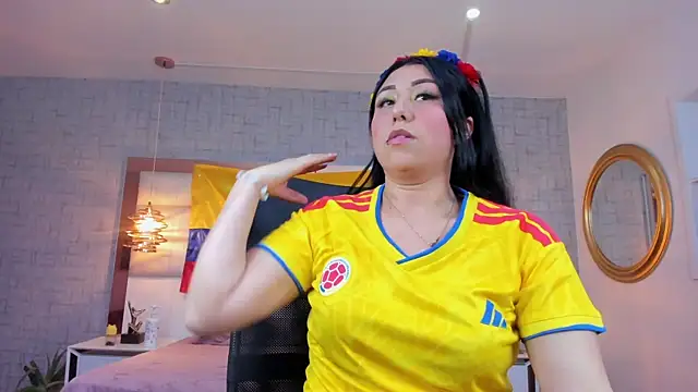 Nohemi louse online show from June 23, 7:34 pm