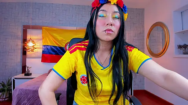 Nohemi louse online show from June 27, 7:30 pm