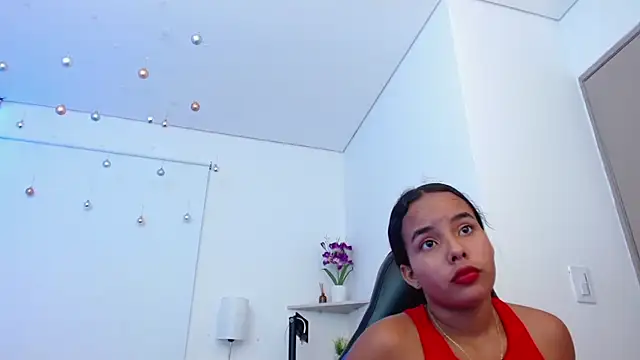 Roxy Stonee online show from March 18, 8:04 pm