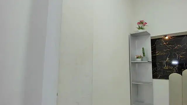 Annyrosee online show from October 21, 1:39 am