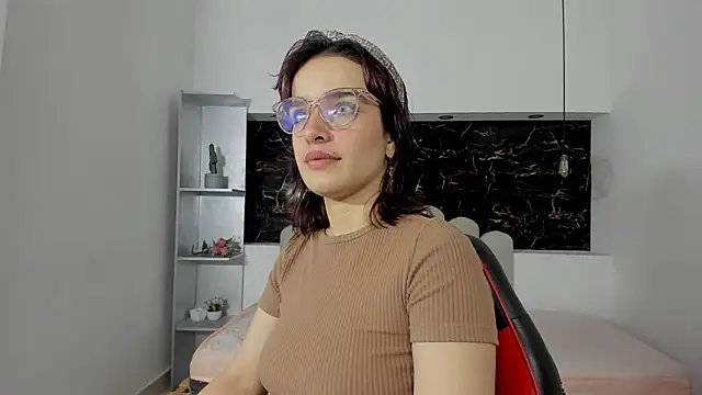 Annyrosee online show from February 2, 7:56 pm