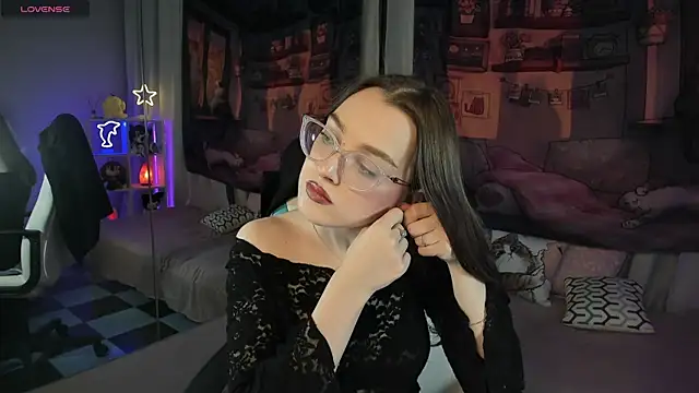 kaisajenner online show from March 4, 3:48 pm