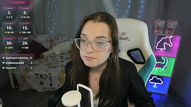 kaisajenner online show from March 18, 12:27 am