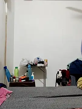 Snapshot of Hot_funky_boy chatting on February 17, 12:59 pm Hot funky boy online show from February 17, 12:59 pm