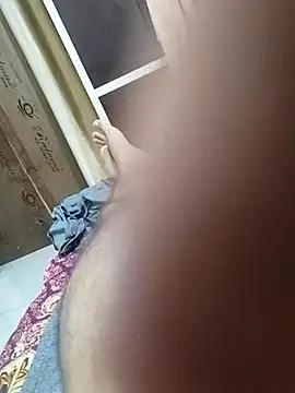 Snapshot of Hot_funky_boy chatting on March 15, 11:06 pm Hot funky boy online show from March 15, 11:06 pm