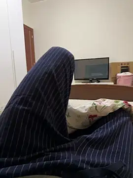 Snapshot of Silvester79 chatting on February 13, 11:23 pm Silvester79 online show from February 13, 11:23 pm