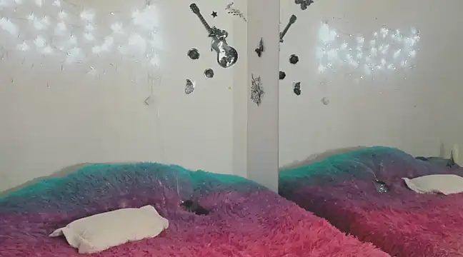 Sofiadelacruz online show from March 16, 2:32 am