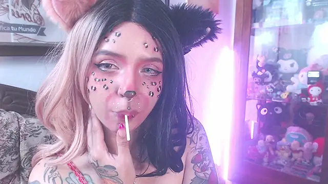 Snapshot of AriYokai chatting on October 19, 8:42 pm AriYokai online show from October 19, 8:42 pm