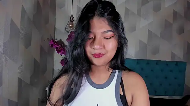 Snapshot of ScarletKray chatting on October 9, 3:48 am ScarletKray online show from October 9, 3:48 am