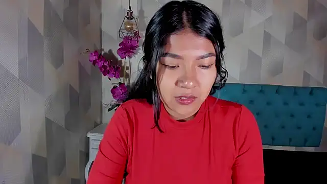 Snapshot of ScarletKray chatting on October 22, 2:56 am ScarletKray online show from October 22, 2:56 am