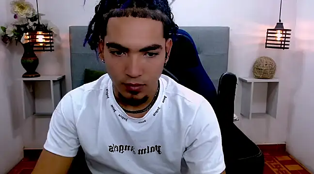 LihanJor 23 online show from March 18, 9:42 am