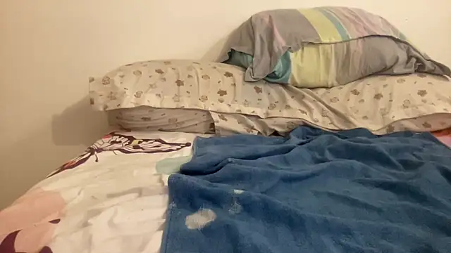 shineofcrazy online show from October 5, 11:35 pm