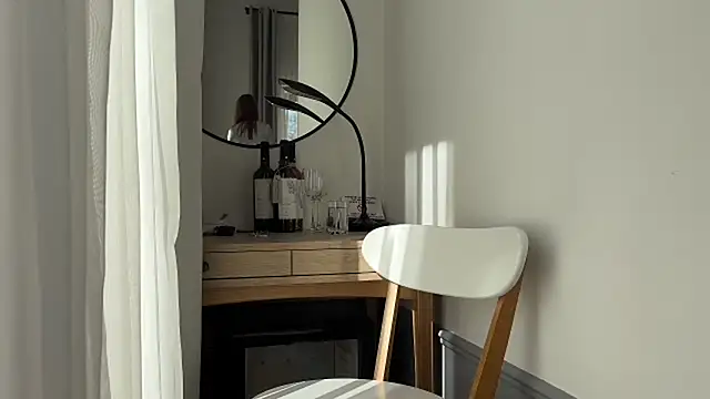 Kisskeyy online show from March 8, 8:11 am