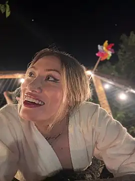 Snapshot of Lally_Valencia__ chatting on October 29, 2:14 am Lally Valencia   online show from October 29, 2:14 am