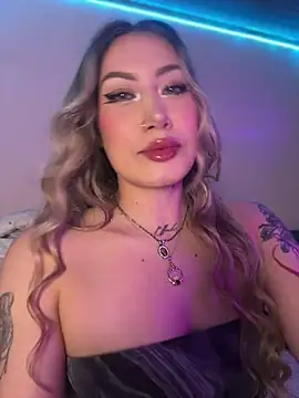 Snapshot of Lally_Valencia__ chatting on November 4, 8:46 am Lally Valencia   online show from November 4, 8:46 am