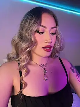 Snapshot of Lally_Valencia__ chatting on November 13, 7:18 am Lally Valencia online show from November 13, 7:18 am