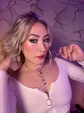 Snapshot of Lally_Valencia__ chatting on December 15, 8:29 am Lally Valencia online show from December 15, 8:29 am