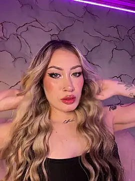 Snapshot of Lally_Valencia__ chatting on February 16, 8:43 am Lally Valencia online show from February 16, 8:43 am