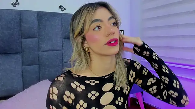 Snapshot of Violetta_Ficher chatting on March 9, 2:04 am Violetta Ficher online show from March 9, 2:04 am