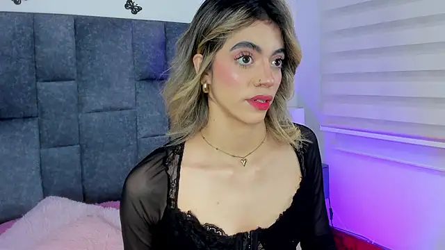Snapshot of Violetta_Ficher chatting on March 13, 2:18 am Violetta Ficher online show from March 13, 2:18 am