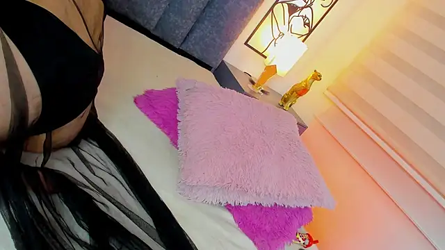 Snapshot of Violetta_Ficher chatting on April 29, 2:15 am Violetta Ficher online show from April 29, 2:15 am