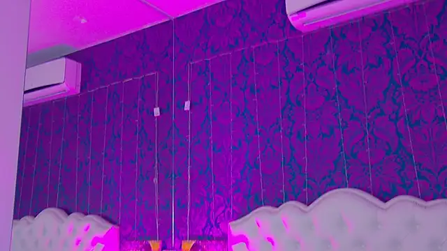 Snapshot of just_gay_ chatting on March 13, 11:16 pm just gay online show from March 13, 11:16 pm