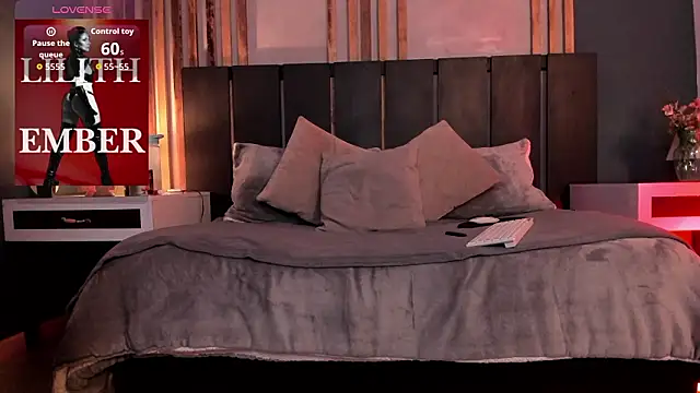 Lilith Ember1 online show from March 27, 1:11 pm