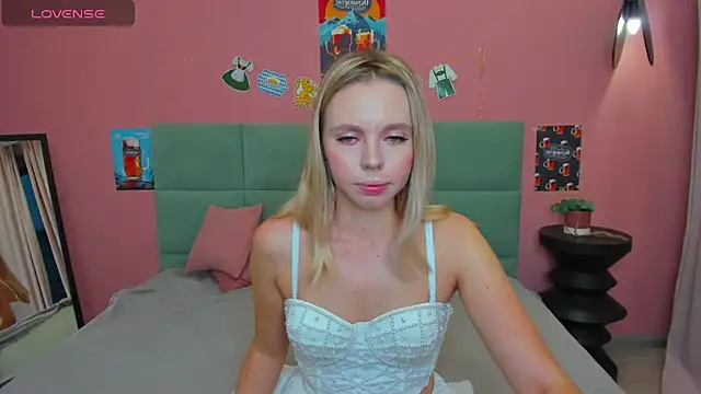 TessaAdorable online show from September 22, 1:29 am