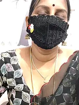 Snapshot of Tamil_Meera12 chatting on April 5, 4:48 pm Tamil Meera12 online show from April 5, 4:48 pm