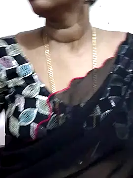 Snapshot of Tamil_Meera12 chatting on April 11, 3:44 am Tamil Meera12 online show from April 11, 3:44 am