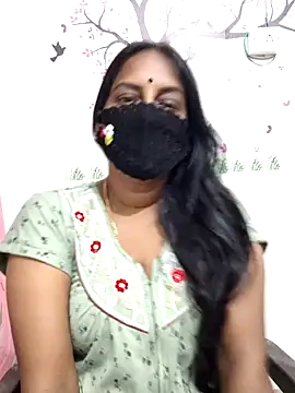 Snapshot of Tamil_Meera12 chatting on April 12, 3:22 am Tamil Meera12 online show from April 12, 3:22 am