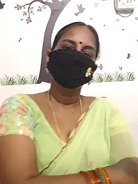 Snapshot of Tamil_Meera12 chatting on April 13, 3:23 am Tamil Meera12 online show from April 13, 3:23 am