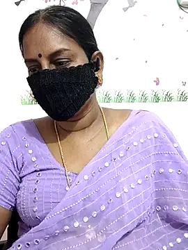 Snapshot of Tamil_Meera12 chatting on April 15, 5:47 am Tamil Meera12 online show from April 15, 5:47 am