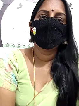 Snapshot of Tamil_Meera12 chatting on April 27, 5:22 pm Tamil Meera12 online show from April 27, 5:22 pm