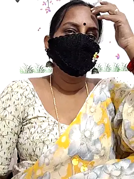 Snapshot of Tamil_Meera12 chatting on April 28, 3:22 am Tamil Meera12 online show from April 28, 3:22 am