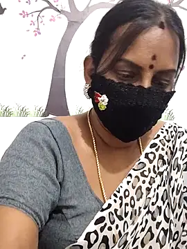Snapshot of Tamil_Meera12 chatting on April 30, 6:09 am Tamil Meera12 online show from April 30, 6:09 am