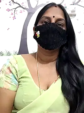 Snapshot of Tamil_Meera12 chatting on May 4, 4:47 pm Tamil Meera12 online show from May 4, 4:47 pm