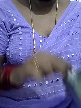 Snapshot of Tamil_Meera12 chatting on May 5, 5:10 pm Tamil Meera12 online show from May 5, 5:10 pm