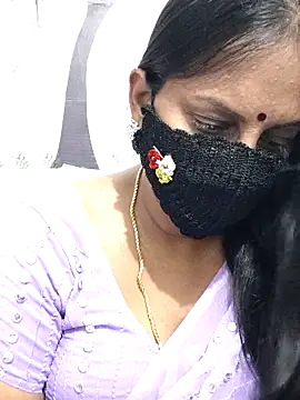 Snapshot of Tamil_Meera12 chatting on May 9, 5:29 pm Tamil Meera12 online show from May 9, 5:29 pm