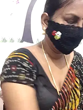 Snapshot of Tamil_Meera12 chatting on May 16, 6:32 am Tamil Meera12 online show from May 16, 6:32 am