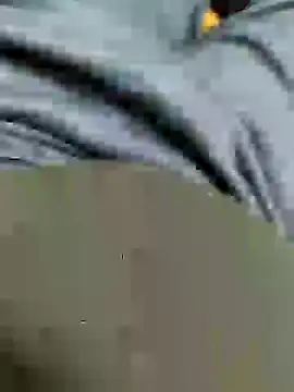 Snapshot of NAvoglia chatting on February 1, 9:40 pm NAvoglia online show from February 1, 9:40 pm