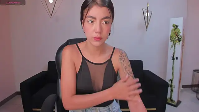 Snapshot of IsabellaKroft chatting on March 8, 12:20 pm IsabellaKroft online show from March 8, 12:20 pm