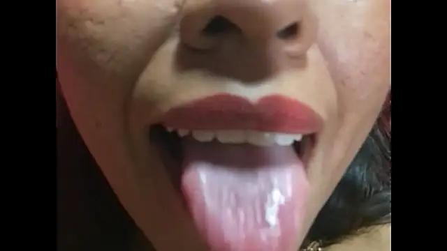 Snapshot of kyliebigboobs chatting on November 29, 11:41 pm kyliebigboobs online show from November 29, 11:41 pm