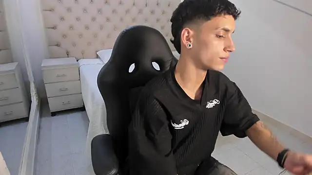 JhoanLeandro online show from January 11, 5:23 am