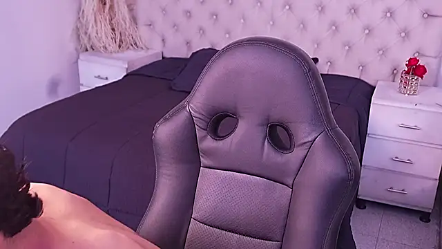 JhoanLeandro online show from May 3, 8:53 am